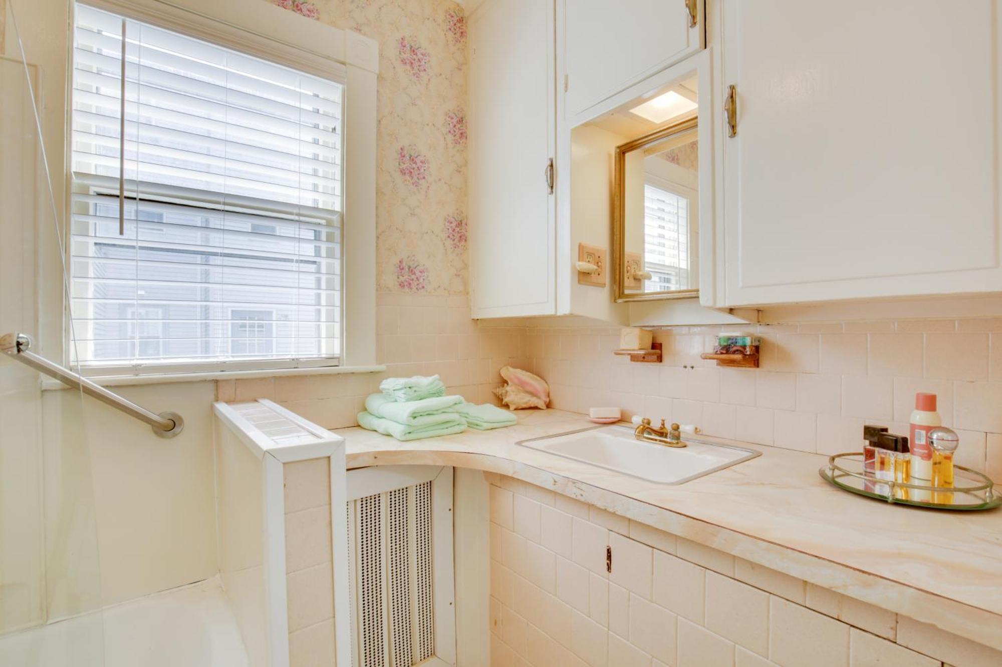 Quaint Beverly Townhome Walk To Beach And Downtown! Exterior photo
